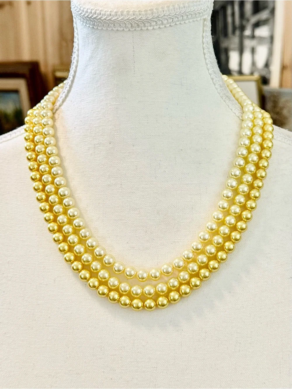 Vintage Japan Iridescent Yellow Triple Strand Ombré Pearl Bead Necklace